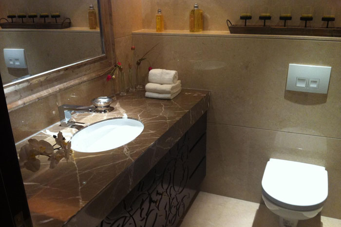 侮弼墳可牢返岬刑易泌椎円崔