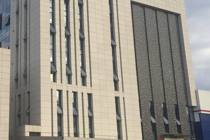 ʯ��Ļǽ���ŵ�����Щ