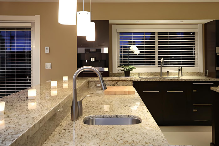 石材泛起水斑如那边置呢?